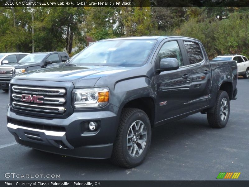 Front 3/4 View of 2016 Canyon SLE Crew Cab 4x4