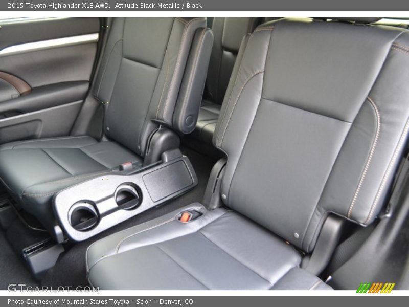 Attitude Black Metallic / Black 2015 Toyota Highlander XLE AWD