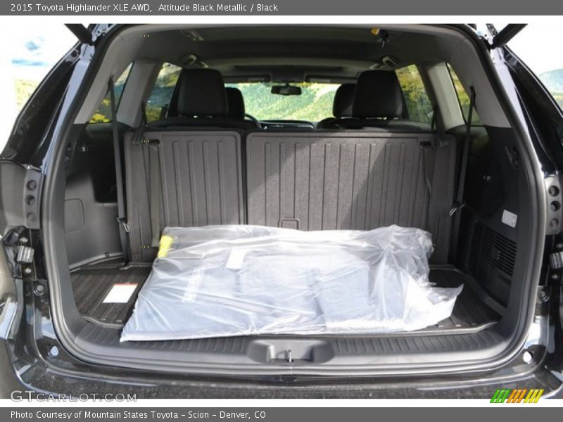 Attitude Black Metallic / Black 2015 Toyota Highlander XLE AWD