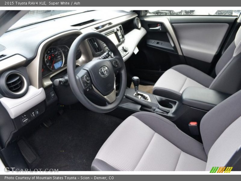 Super White / Ash 2015 Toyota RAV4 XLE