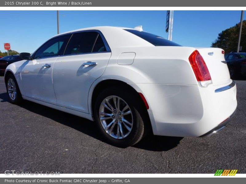 Bright White / Black/Linen 2015 Chrysler 300 C