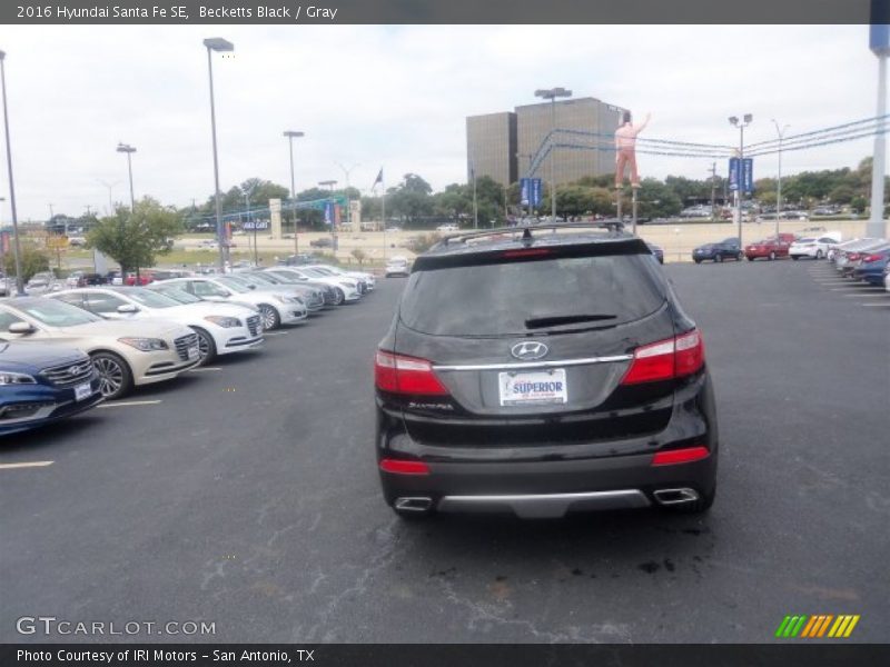 Becketts Black / Gray 2016 Hyundai Santa Fe SE