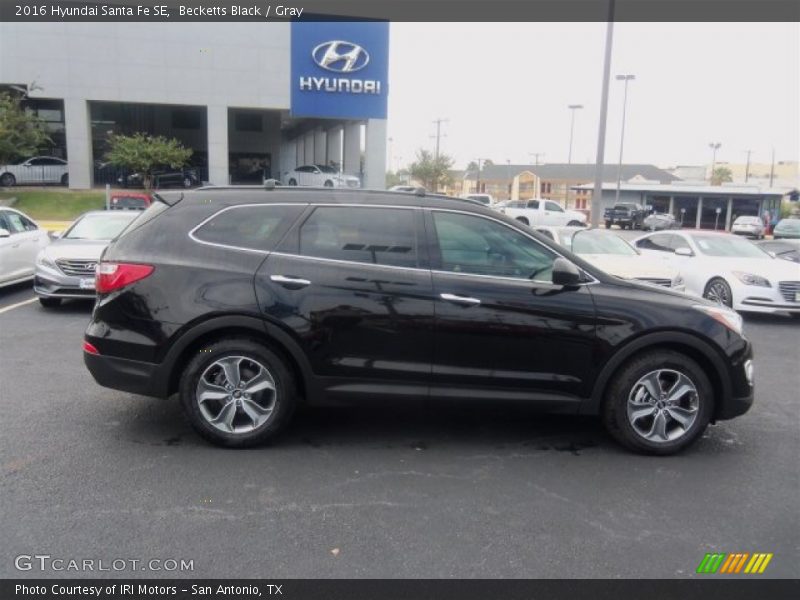 Becketts Black / Gray 2016 Hyundai Santa Fe SE