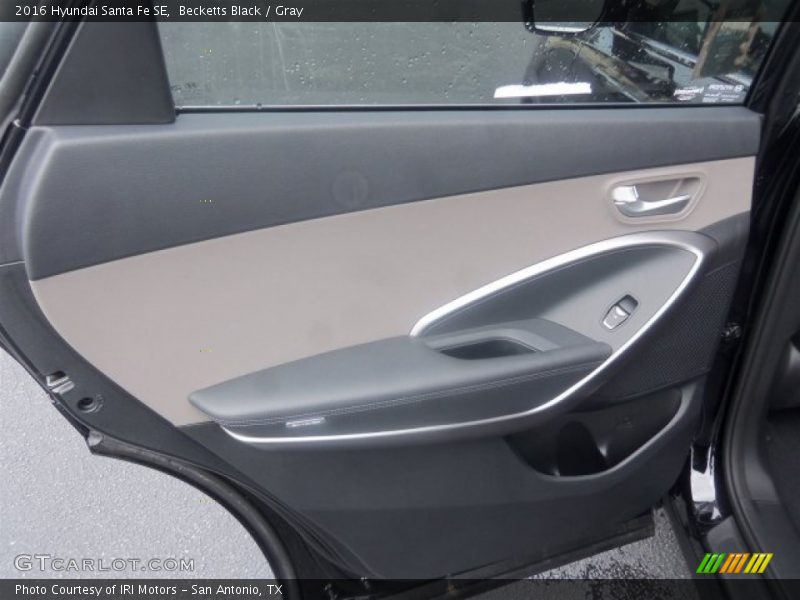 Becketts Black / Gray 2016 Hyundai Santa Fe SE