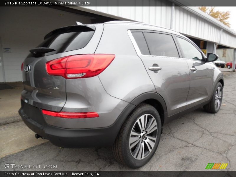 Mineral Silver / Black 2016 Kia Sportage EX AWD