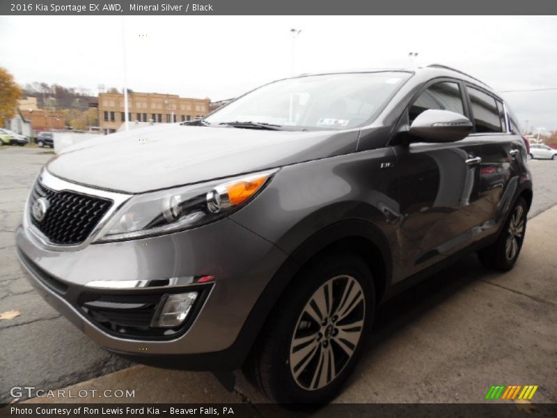 Mineral Silver / Black 2016 Kia Sportage EX AWD