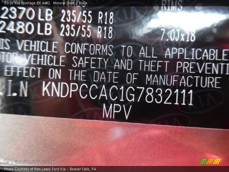 Mineral Silver / Black 2016 Kia Sportage EX AWD