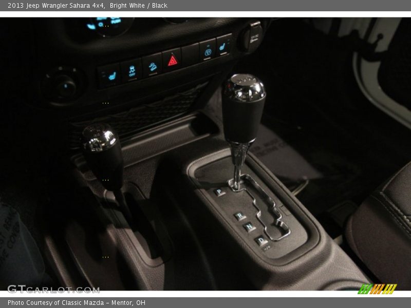 Bright White / Black 2013 Jeep Wrangler Sahara 4x4
