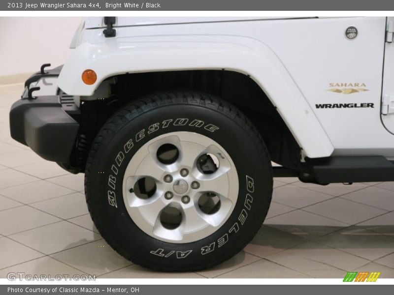 Bright White / Black 2013 Jeep Wrangler Sahara 4x4