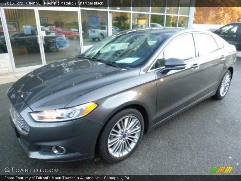 Front 3/4 View of 2015 Fusion SE