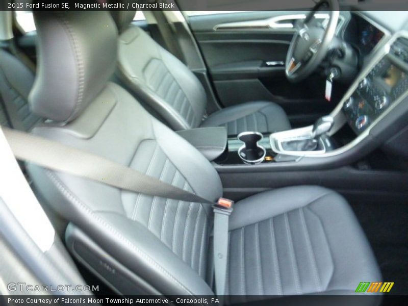 Magnetic Metallic / Charcoal Black 2015 Ford Fusion SE