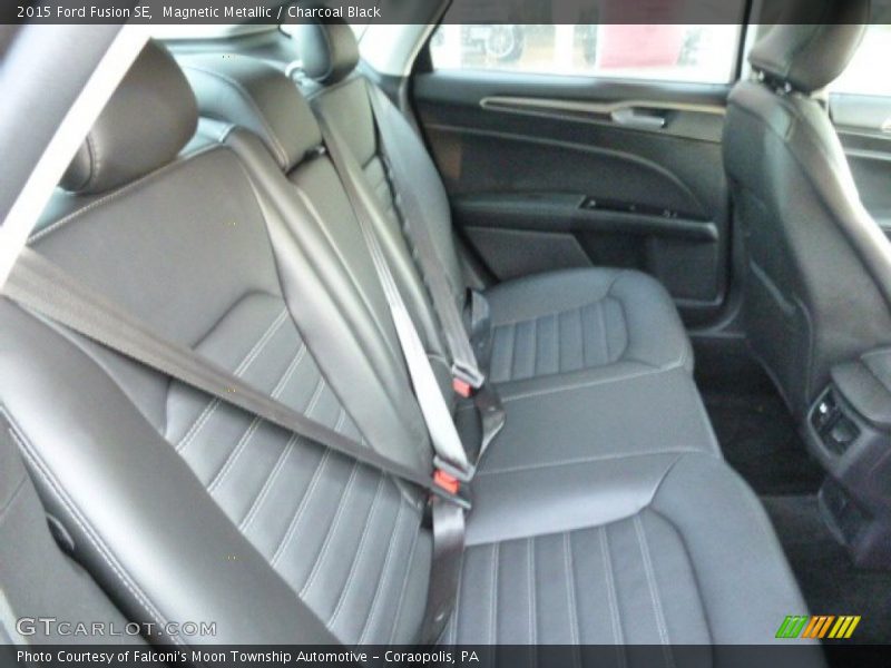 Magnetic Metallic / Charcoal Black 2015 Ford Fusion SE