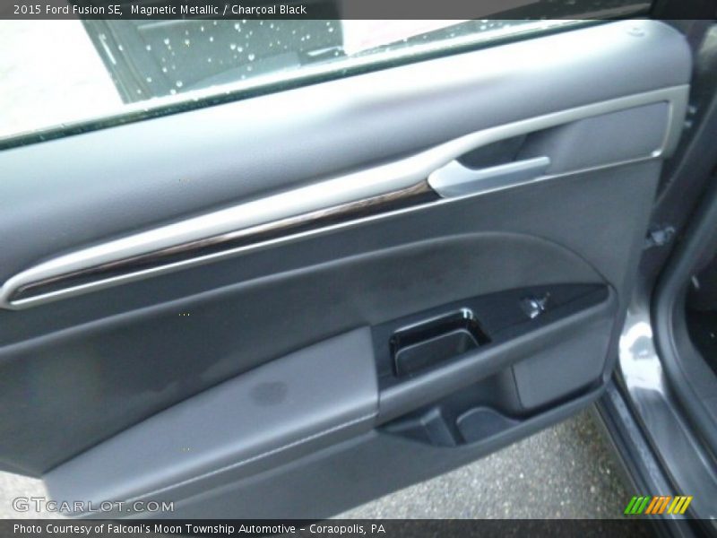 Magnetic Metallic / Charcoal Black 2015 Ford Fusion SE