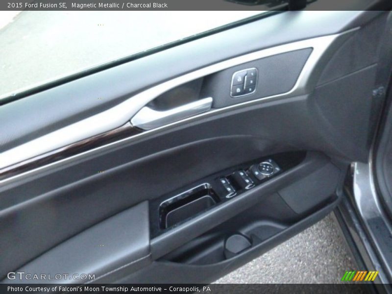 Magnetic Metallic / Charcoal Black 2015 Ford Fusion SE
