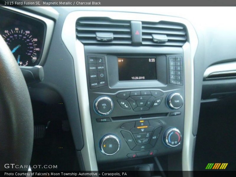 Magnetic Metallic / Charcoal Black 2015 Ford Fusion SE