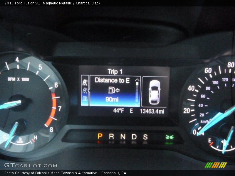 Magnetic Metallic / Charcoal Black 2015 Ford Fusion SE
