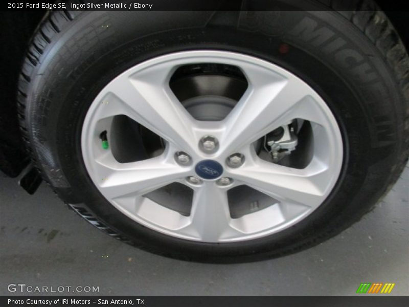 Ingot Silver Metallic / Ebony 2015 Ford Edge SE