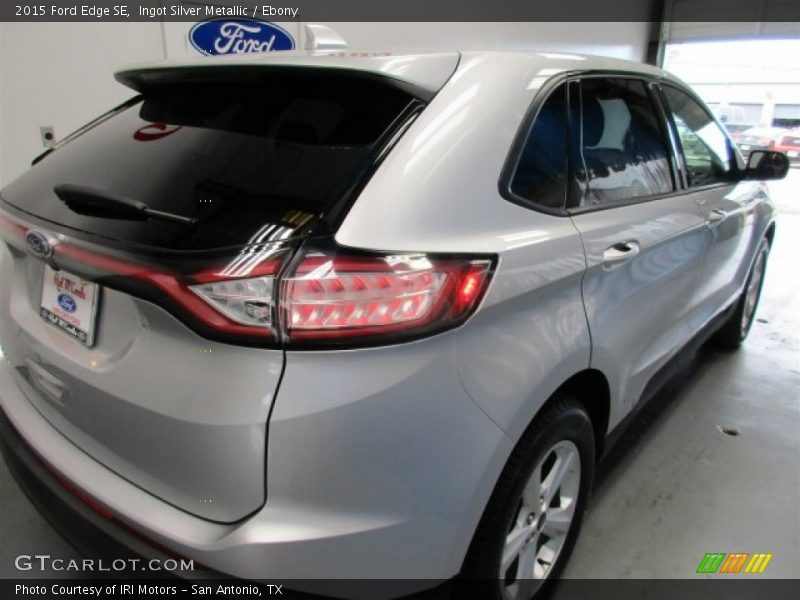 Ingot Silver Metallic / Ebony 2015 Ford Edge SE