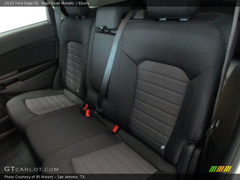 Ingot Silver Metallic / Ebony 2015 Ford Edge SE