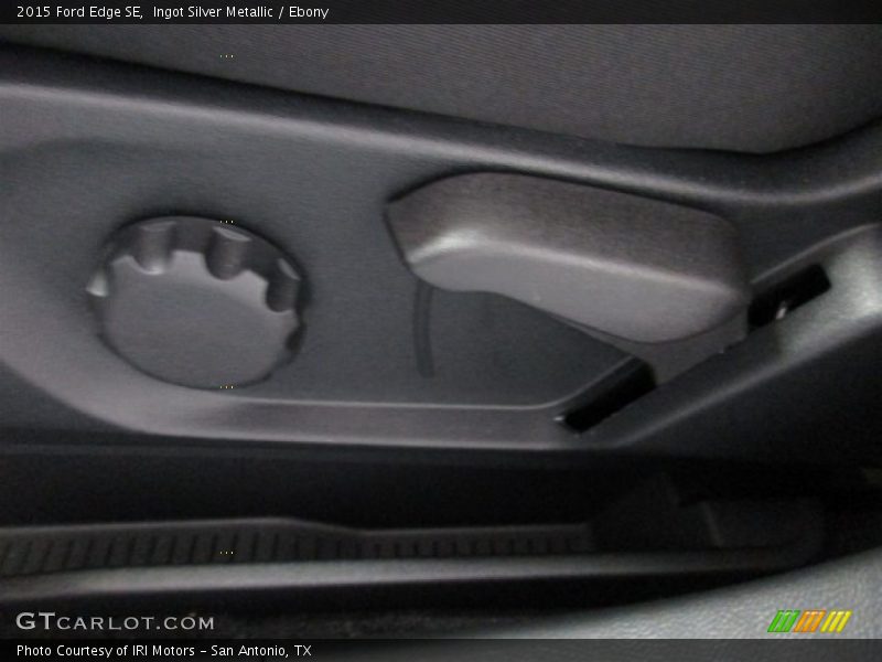 Ingot Silver Metallic / Ebony 2015 Ford Edge SE