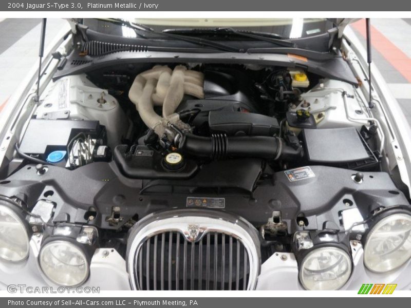 Platinum Metallic / Ivory 2004 Jaguar S-Type 3.0