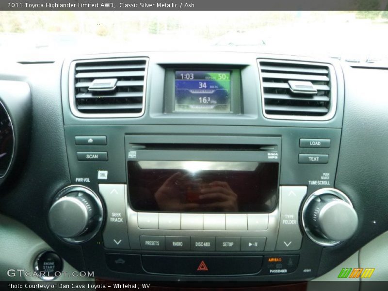 Classic Silver Metallic / Ash 2011 Toyota Highlander Limited 4WD