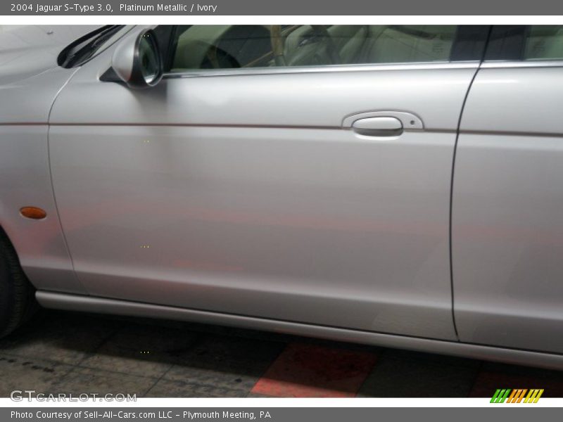 Platinum Metallic / Ivory 2004 Jaguar S-Type 3.0