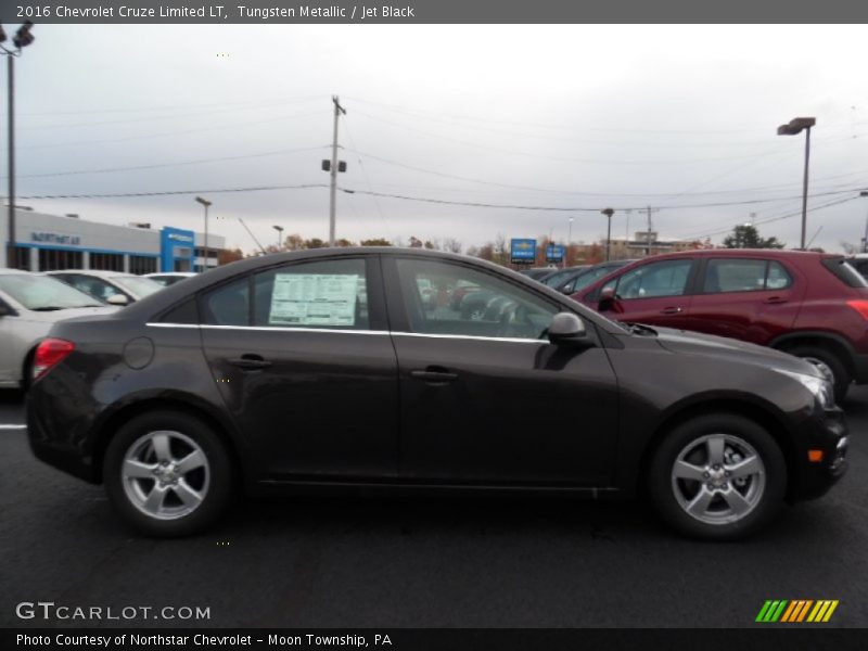 Tungsten Metallic / Jet Black 2016 Chevrolet Cruze Limited LT
