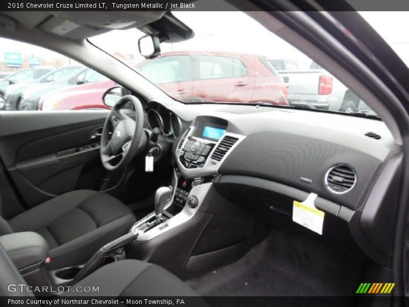 Tungsten Metallic / Jet Black 2016 Chevrolet Cruze Limited LT