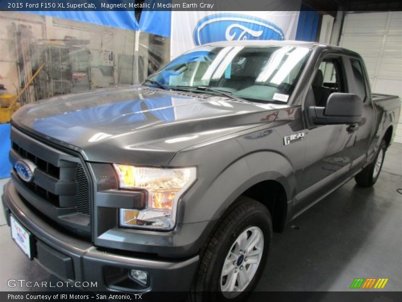 Magnetic Metallic / Medium Earth Gray 2015 Ford F150 XL SuperCab