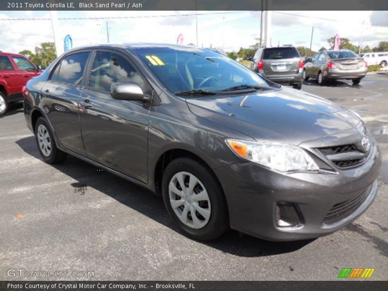 Front 3/4 View of 2011 Corolla LE