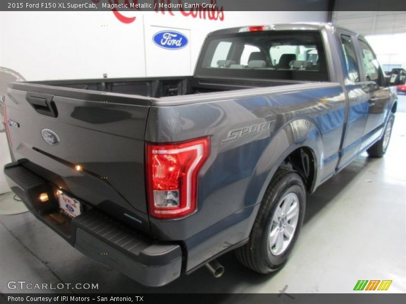 Magnetic Metallic / Medium Earth Gray 2015 Ford F150 XL SuperCab