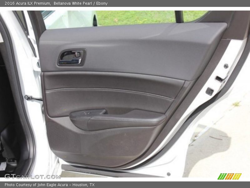 Bellanova White Pearl / Ebony 2016 Acura ILX Premium