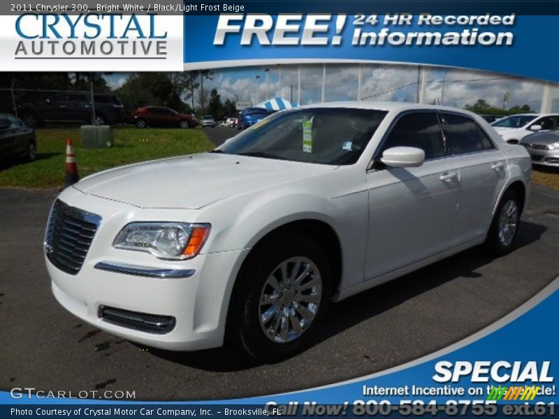 Bright White / Black/Light Frost Beige 2011 Chrysler 300