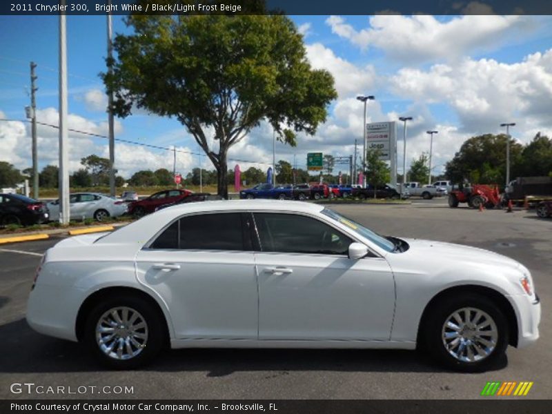 Bright White / Black/Light Frost Beige 2011 Chrysler 300