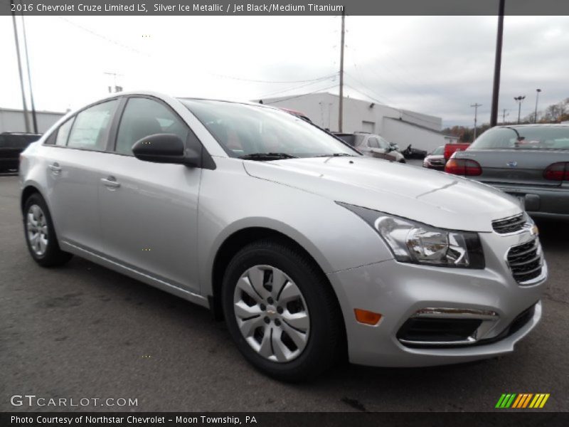 Silver Ice Metallic / Jet Black/Medium Titanium 2016 Chevrolet Cruze Limited LS