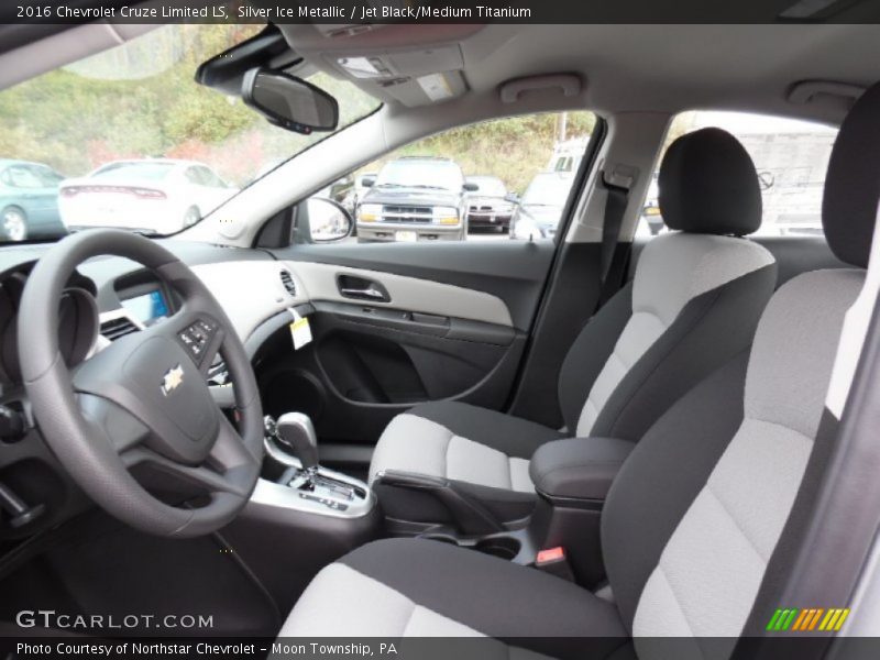 Silver Ice Metallic / Jet Black/Medium Titanium 2016 Chevrolet Cruze Limited LS