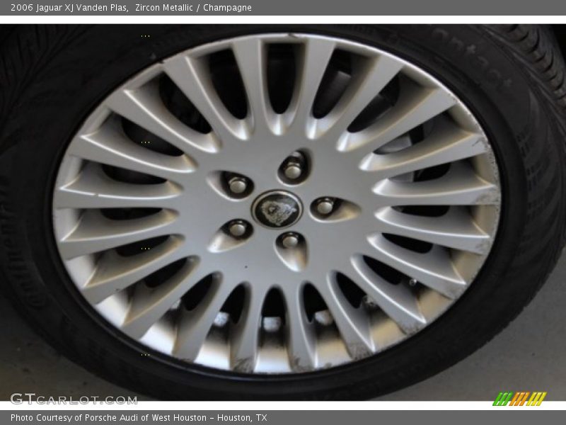 Zircon Metallic / Champagne 2006 Jaguar XJ Vanden Plas