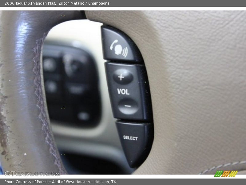 Zircon Metallic / Champagne 2006 Jaguar XJ Vanden Plas