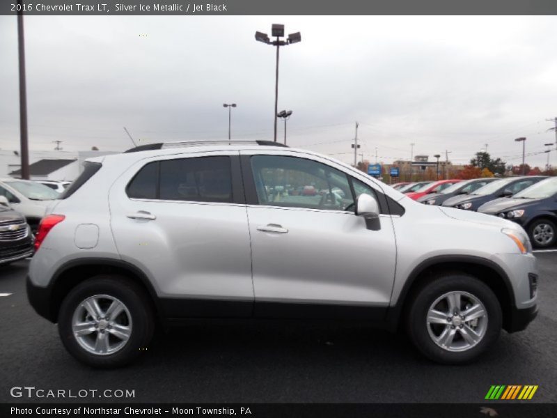Silver Ice Metallic / Jet Black 2016 Chevrolet Trax LT
