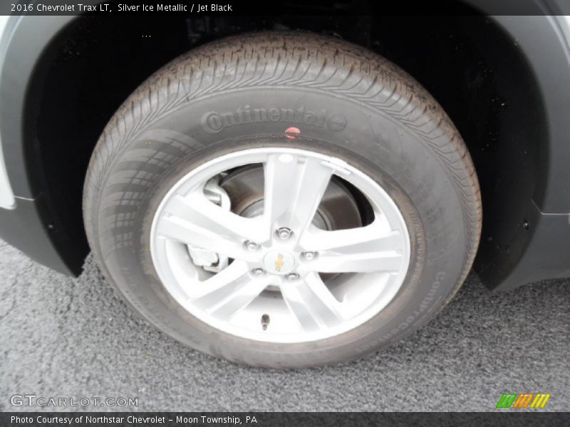 Silver Ice Metallic / Jet Black 2016 Chevrolet Trax LT