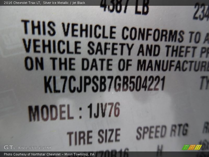 Silver Ice Metallic / Jet Black 2016 Chevrolet Trax LT