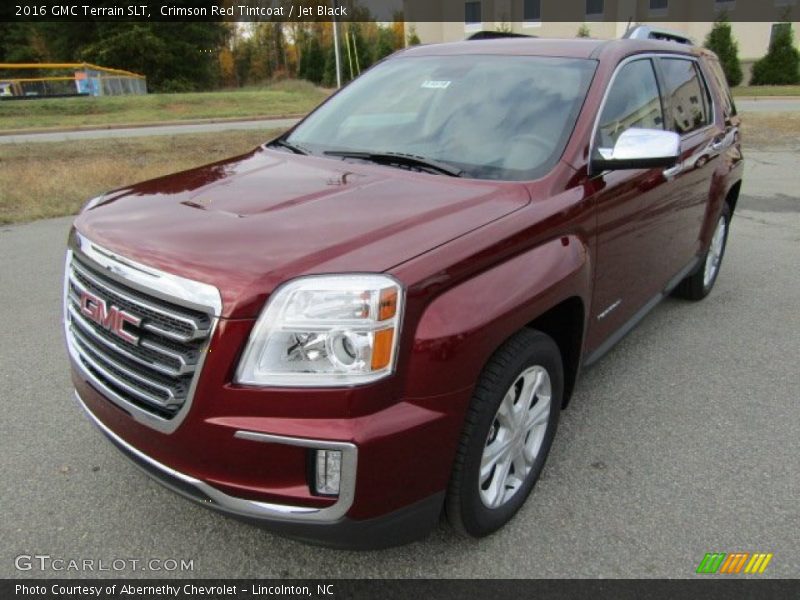 Front 3/4 View of 2016 Terrain SLT