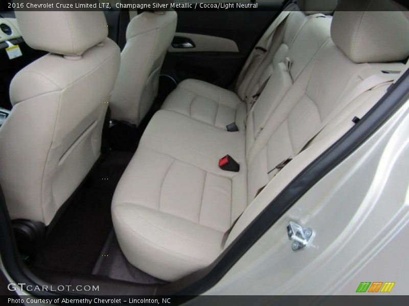 Champagne Silver Metallic / Cocoa/Light Neutral 2016 Chevrolet Cruze Limited LTZ