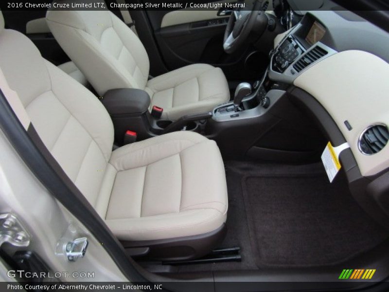 Champagne Silver Metallic / Cocoa/Light Neutral 2016 Chevrolet Cruze Limited LTZ