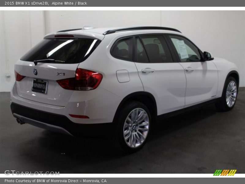 Alpine White / Black 2015 BMW X1 sDrive28i