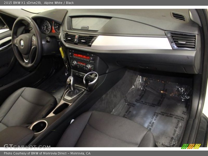 Alpine White / Black 2015 BMW X1 sDrive28i
