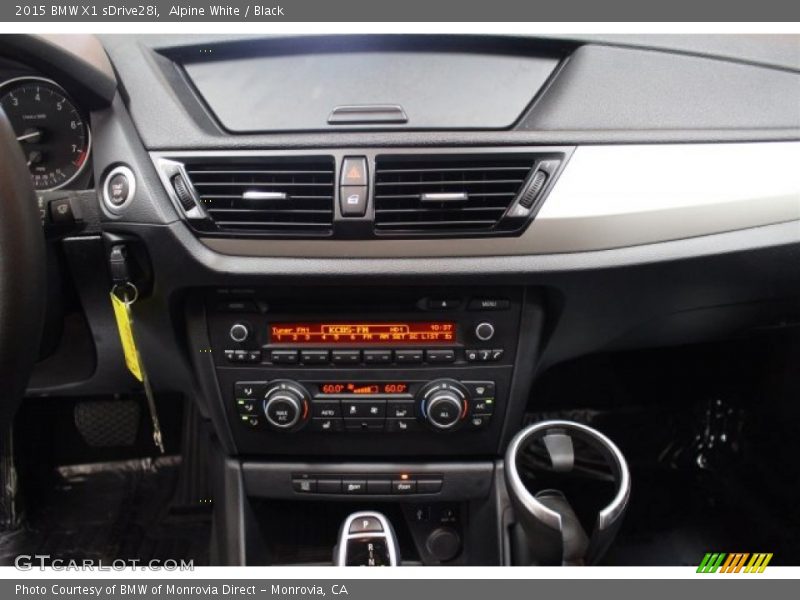 Alpine White / Black 2015 BMW X1 sDrive28i