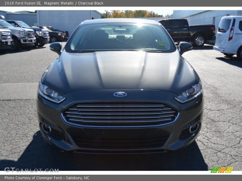 Magnetic Metallic / Charcoal Black 2016 Ford Fusion SE