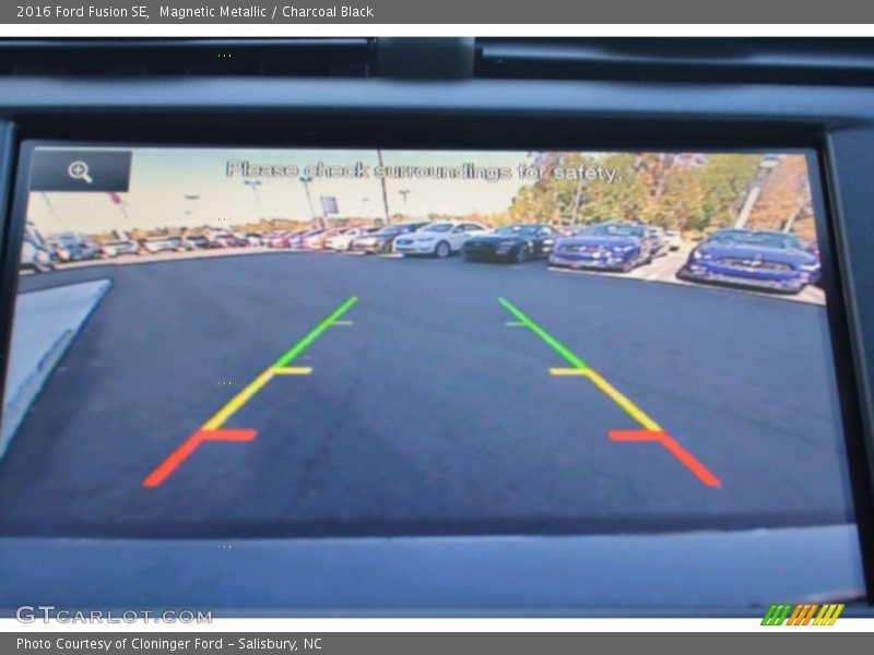Magnetic Metallic / Charcoal Black 2016 Ford Fusion SE